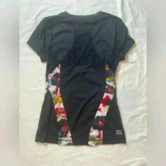 Fila Sport Women’s Workout Activewear Short Sleeve Shirt Size XS Black - Picture 6 of 6